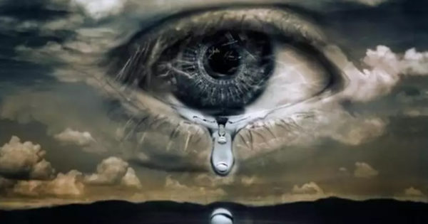 „N-ar trebui sa ne fie niciodata rusine de lacrimile noastre” – Oamenii care nu se tem să plângă sunt cei mai puternici, căci ei își pot controla emoțiile. Dacă ne abținem de la plâns, ne punem sănătatea în pericol!