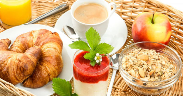 9 alimente pe care sa le consumi dimineata pentru a te simti energizat