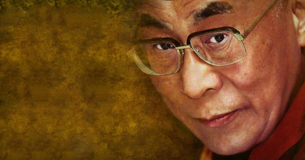 Dalai Lama ne ofera cele mai frumoase sfaturi despre cum putem trai in pace cu cei din jurul nostru – „Dacă poţi, ajută-i pe ceilalţi, dar dacă nu poţi face asta, măcar nu-i face să sufere“