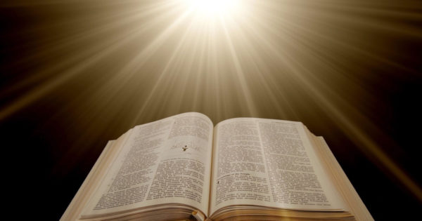 “In viata, urmeaza calea potrivita, nu calea usoara!” – Cele 30 de Legi ale Vietii conform Bibliei