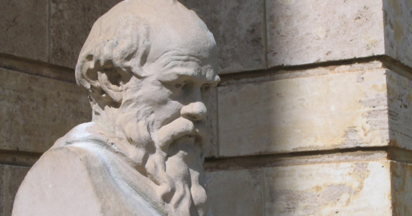 Cele mai frumoase invataturi intelepte oferite de Socrate pentru toate momentele din viata!