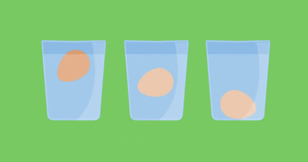 Cum să cunoașteți prospețimea unui ou crud, într-un mod simplu, păstrat din bătrâni
