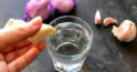Apă și usturoi – un remediu ideal pentru unghii și acnee (șapte aplicații eficiente ale usturoiului ca medicament)